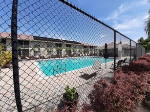 8358 Bernwood Cove Loop in Ft. Myers, FL - Building Photo - Building Photo