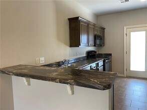 1014 SW 92nd St in Oklahoma City, OK - Building Photo - Building Photo