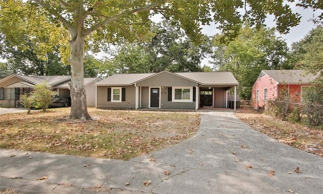 4826 Larkspur St in Houston, TX - Building Photo - Building Photo