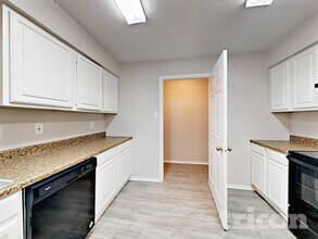 1521 Stiles Ct in Midlothian, TX - Foto de edificio - Building Photo