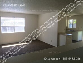1211 Atkins Way in Porterville, CA - Building Photo - Building Photo
