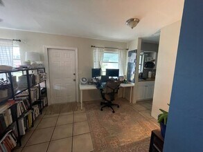 173 38th Ave SE, Unit 173 in St. Petersburg, FL - Foto de edificio - Building Photo