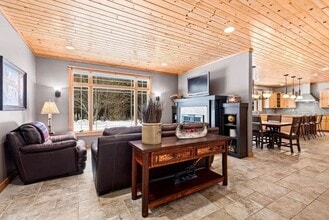 28125 Sunny Beach Rd in Grand Rapids, MN - Building Photo - Building Photo
