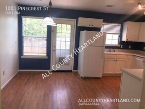 1001 Pinecrest St in Norman, OK - Foto de edificio - Building Photo