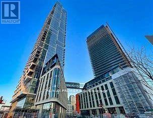1000-1000 Portage Pkwy in Vaughan, ON - Building Photo