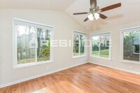 623 Crestmont Ct photo'