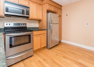 99 Pleasant St in Watertown, MA - Building Photo - Building Photo