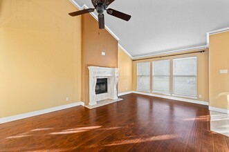 3922 White Oak Ct in Flower Mound, TX - Building Photo - Building Photo