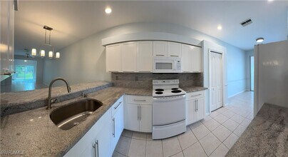 20653 Country Barn Dr in Estero, FL - Building Photo - Building Photo