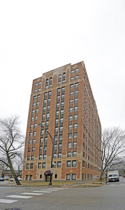 7300 Venture Apartments in Chicago, IL - Building Photo