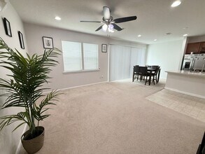 6607 Azalea Park Rd in Jacksonville, FL - Foto de edificio - Building Photo