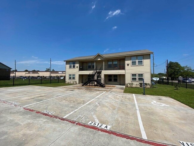 property at 2512 S Houston Ave