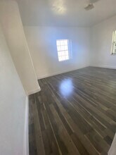 786 NW 75th St in Miami, FL - Foto de edificio - Building Photo