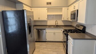 6524 N 12th Pl, Unit 6524 in Phoenix, AZ - Building Photo