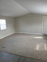 2524 Commonwealth Dr in Junction City, KS - Building Photo - Building Photo