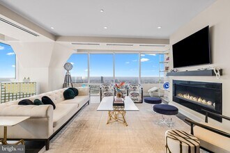 50 S 16th St in Philadelphia, PA - Building Photo - Building Photo