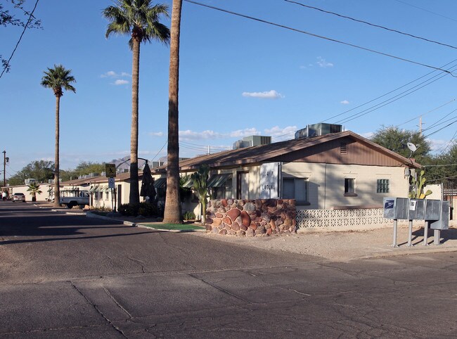 Laguna Terrace in Tucson, AZ - Building Photo - Building Photo