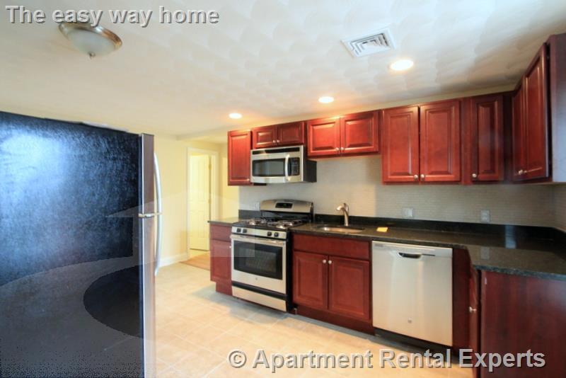 6 Douglass St in Cambridge, MA - Building Photo