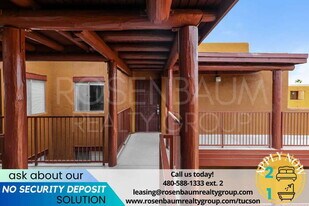 1810 E Blacklidge Dr in Tucson, AZ - Building Photo