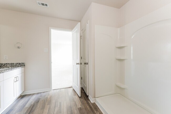 2104 Cedar Bnd Dr in Conroe, TX - Building Photo - Building Photo