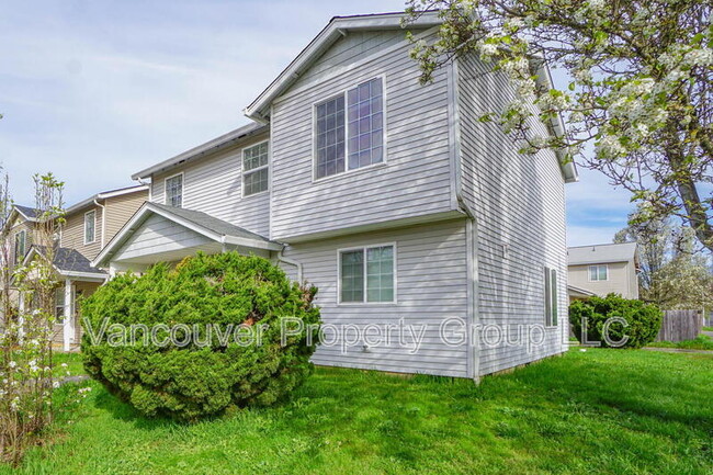 1100 W 30th St in Vancouver, WA - Building Photo - Building Photo