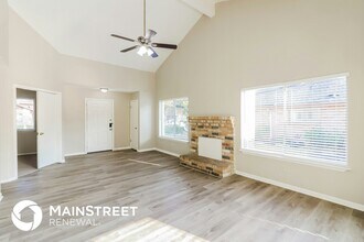 15830 Gatebriar Dr in Missouri City, TX - Foto de edificio - Building Photo