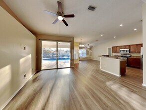 3029 SE Wake Rd in Port St. Lucie, FL - Foto de edificio - Building Photo