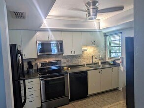 715 SE 47th St in Cape Coral, FL - Building Photo - Building Photo