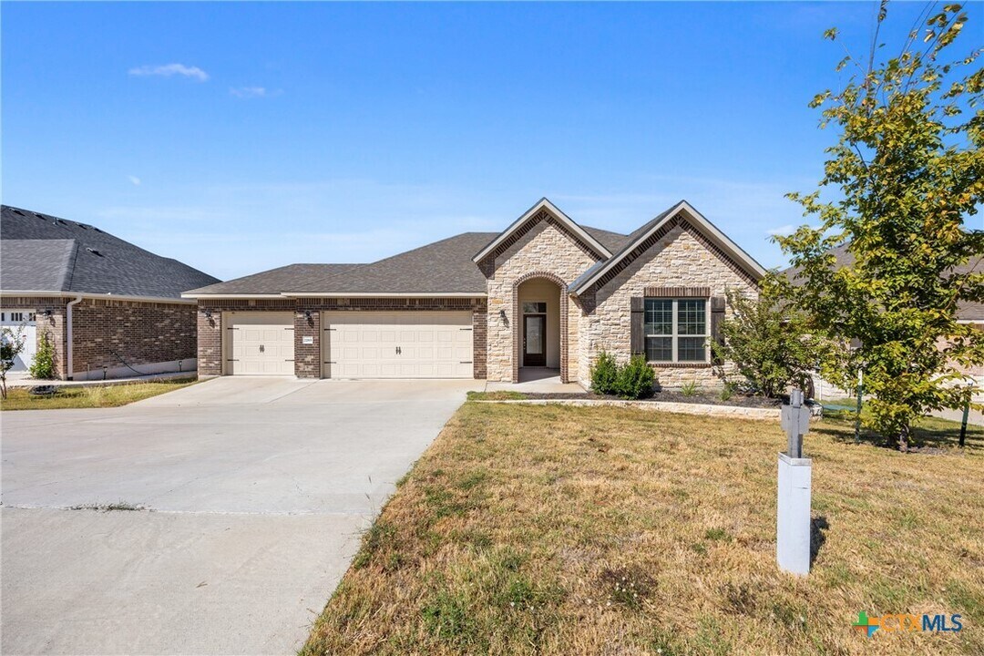 2265 Wooster St in Nolanville, TX - Building Photo