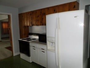 537 S High St in Harrisonburg, VA - Building Photo - Building Photo