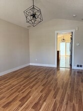 1335 Creekside Ln in Newberg, OR - Building Photo - Building Photo