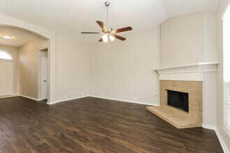 420 Wolfe St in Cedar Hill, TX - Building Photo - Building Photo
