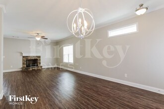 211 Preserve Dr in Newnan, GA - Foto de edificio - Building Photo