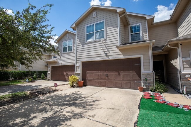 property at 11527 Champions Green Dr