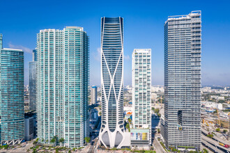 One Thousand Museum in Miami, FL - Building Photo - Building Photo