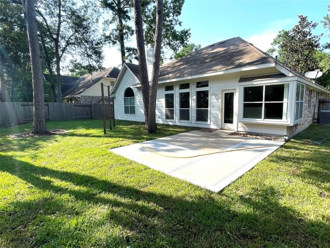 property at 71 E Hobbit Glen Dr