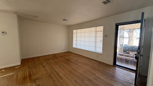 1612 SW 61st St in Oklahoma City, OK - Building Photo - Building Photo