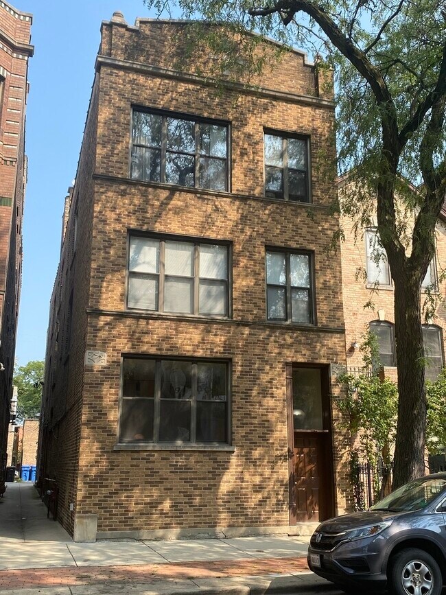 property at 1418 W Lexington St
