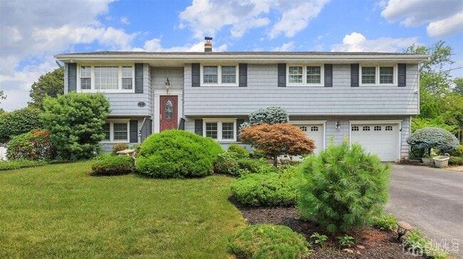 property at 7 Stafford Dr