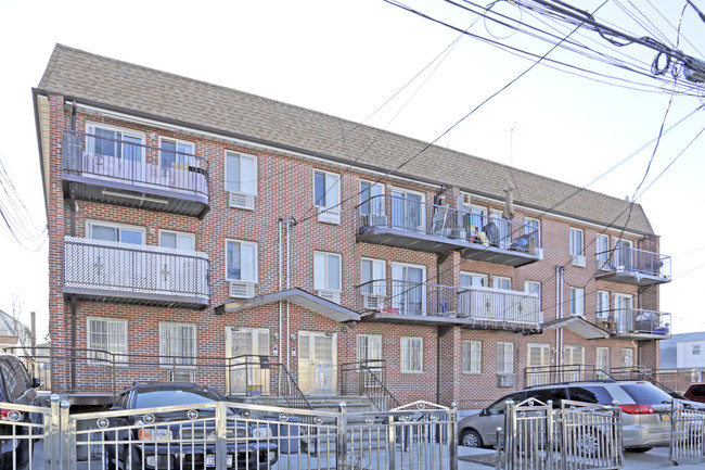 42-55 158th St in Flushing, NY - Building Photo - Building Photo