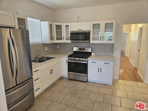 1816 1/2 S La Brea Ave in Los Angeles, CA - Building Photo - Building Photo