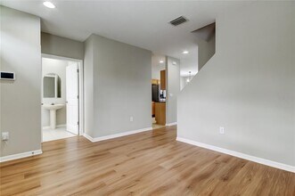 10012 Tate Ln in Tampa, FL - Building Photo - Building Photo