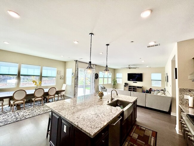 5436 Reef Cir in Carlsbad, CA - Building Photo - Building Photo
