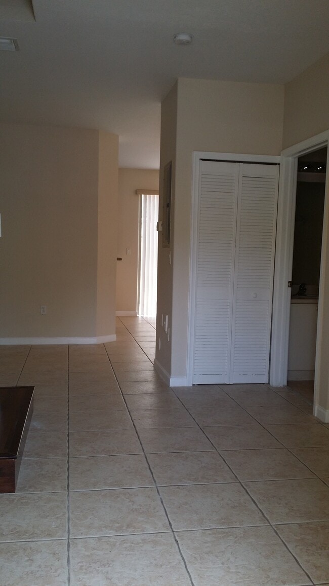 2719 SE 15th Pl in Homestead, FL - Building Photo - Building Photo