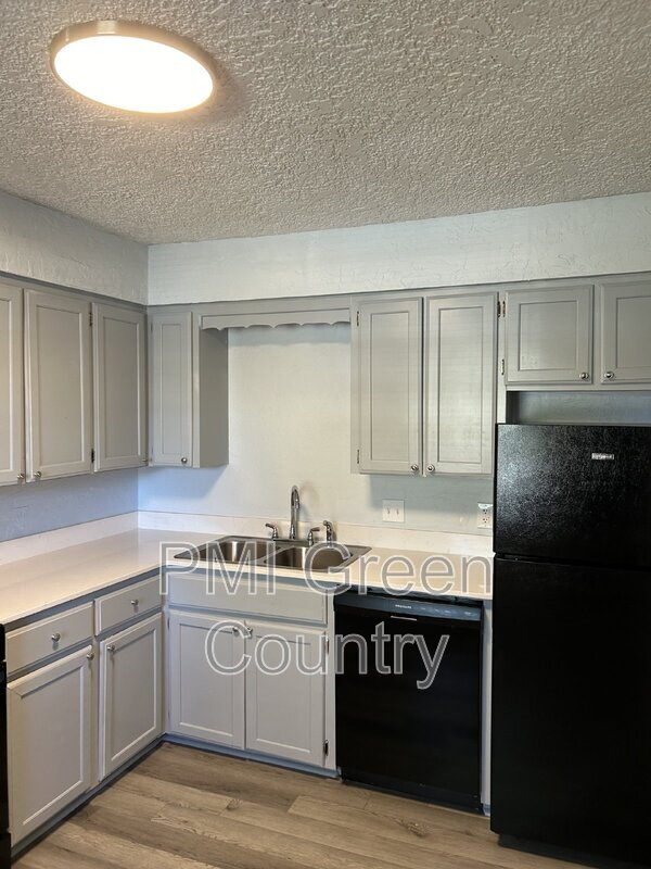 228 S Indianola St in Pryor, OK - Building Photo - Building Photo