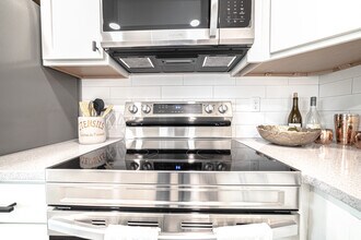 265 S Yuma St in Denver, CO - Building Photo - Building Photo