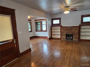 137 Commonwealth Ave in Buffalo, NY - Building Photo - Building Photo