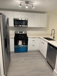 210 SW 11th St, Unit 510 in Miami, FL - Building Photo - Building Photo