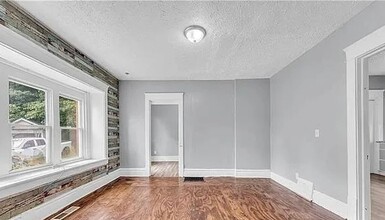 1174 La Croix Ave in Akron, OH - Building Photo - Building Photo