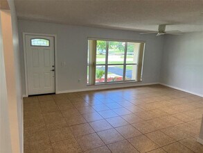 2650 NW 94th Way in Sunrise, FL - Building Photo - Building Photo